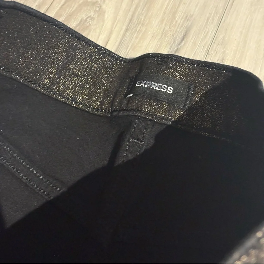 Express | Straight Super High Rise Black & Metallic Gold Jeans | SZ 4 - Picture 4 of 6